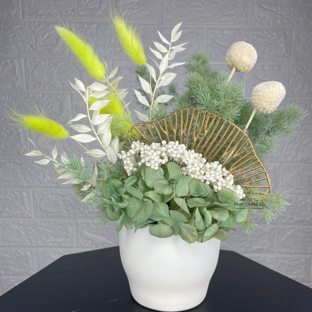 Whispering Wonder: Dried and Preserved Flower arrangement