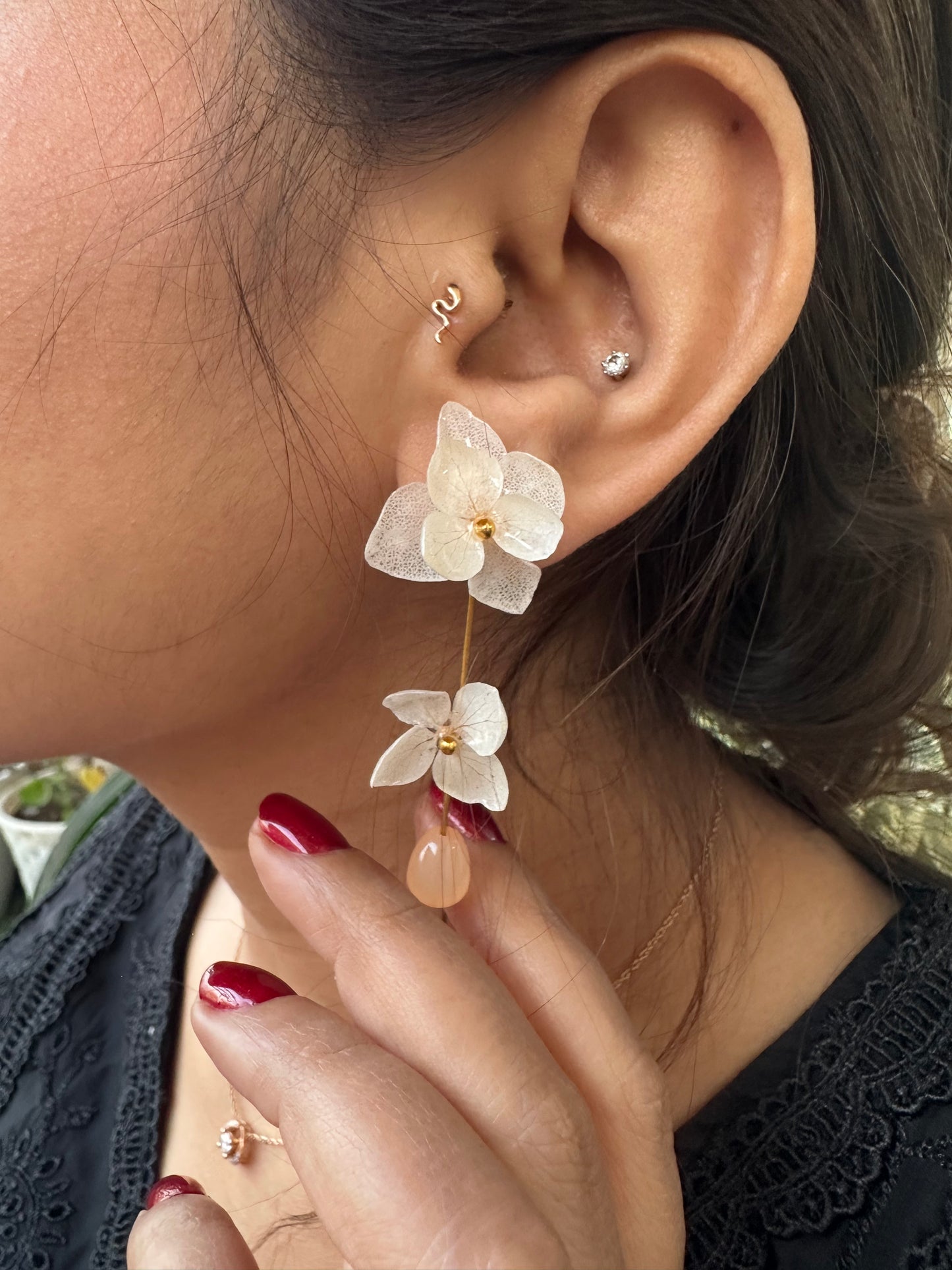 Hydrangea Dangles: Real Preserved hydrangea flower earrings