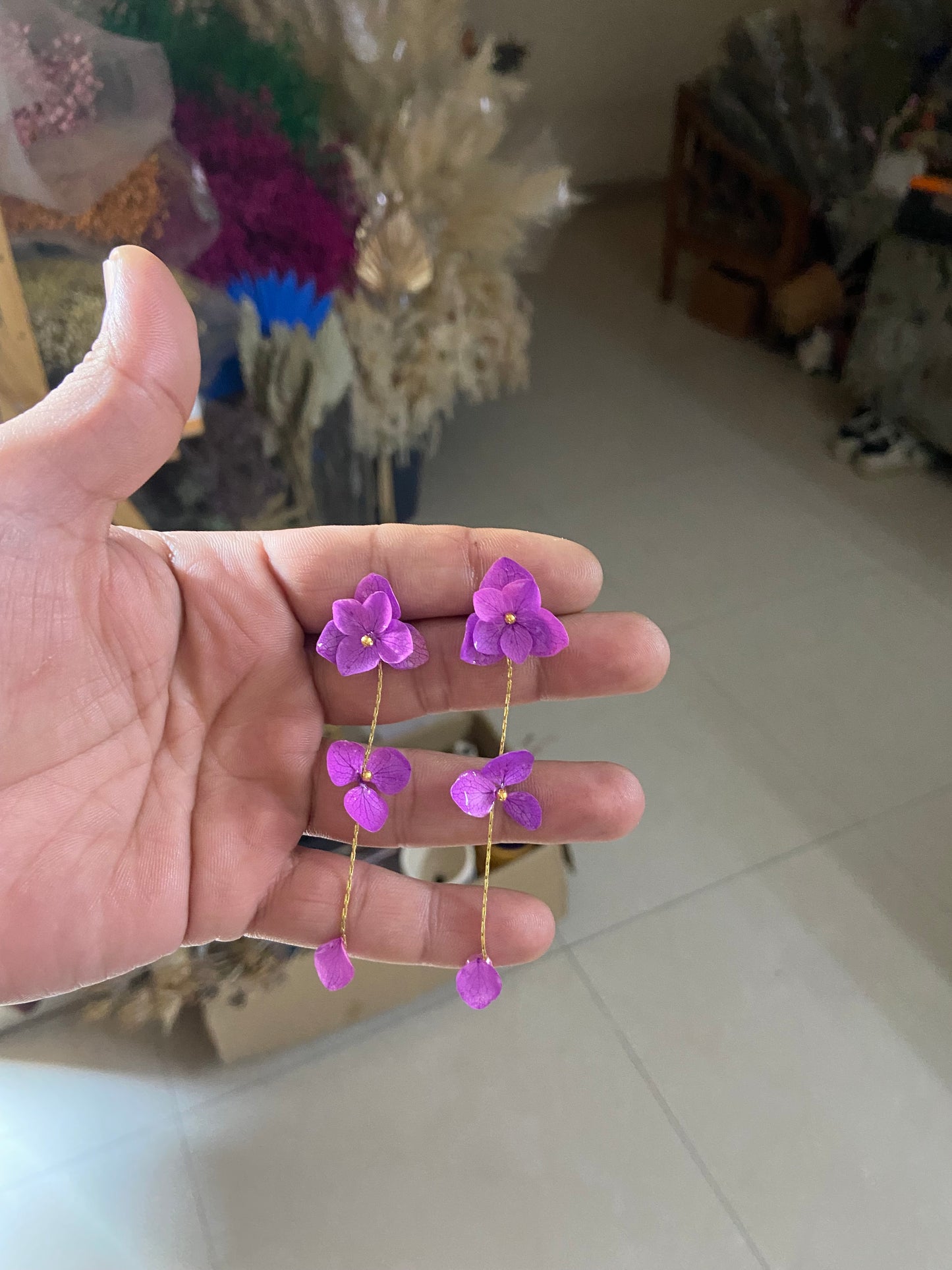 Hydrangea Dangles: Real Preserved hydrangea flower earrings