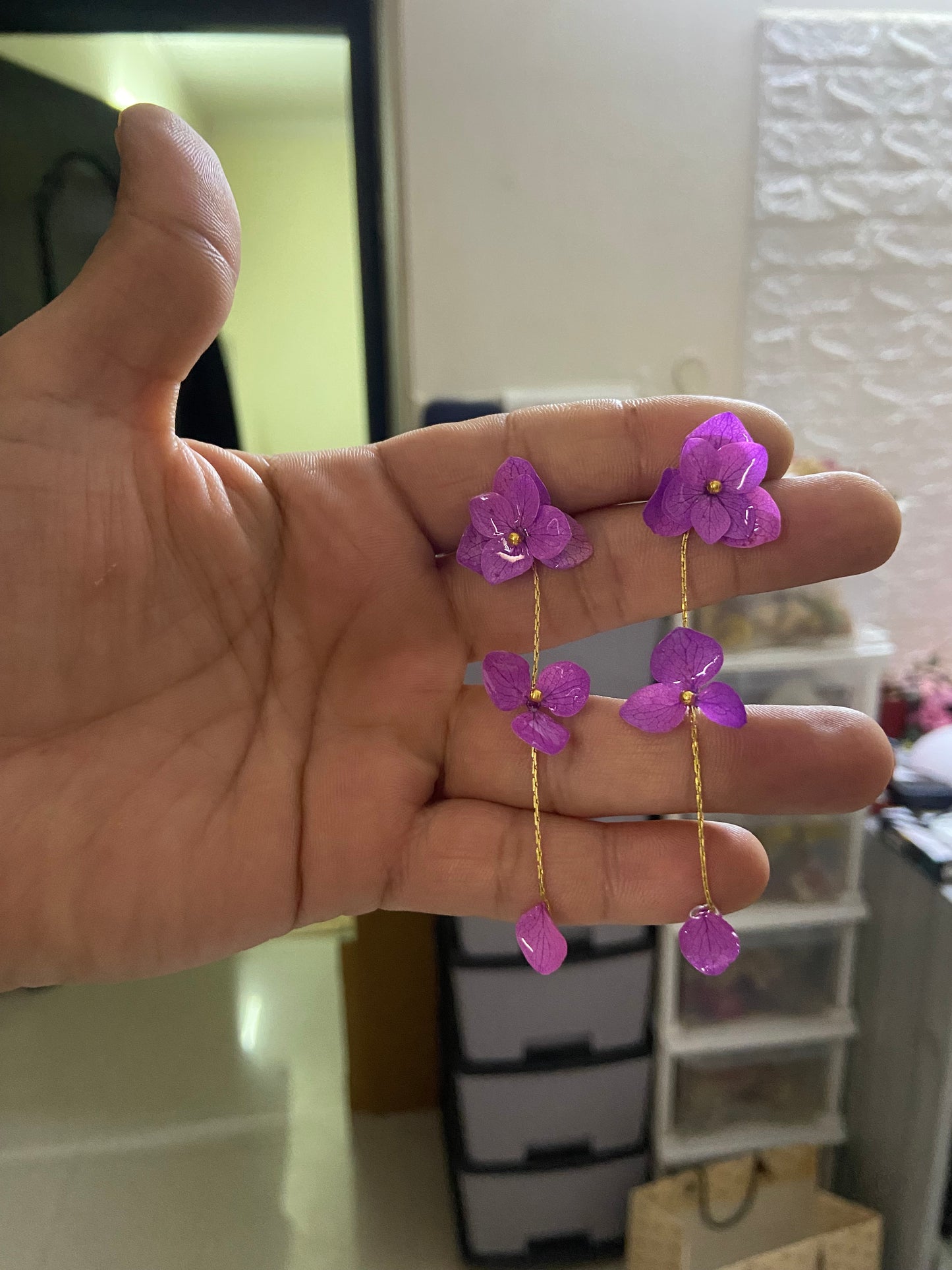 Hydrangea Dangles: Real Preserved hydrangea flower earrings