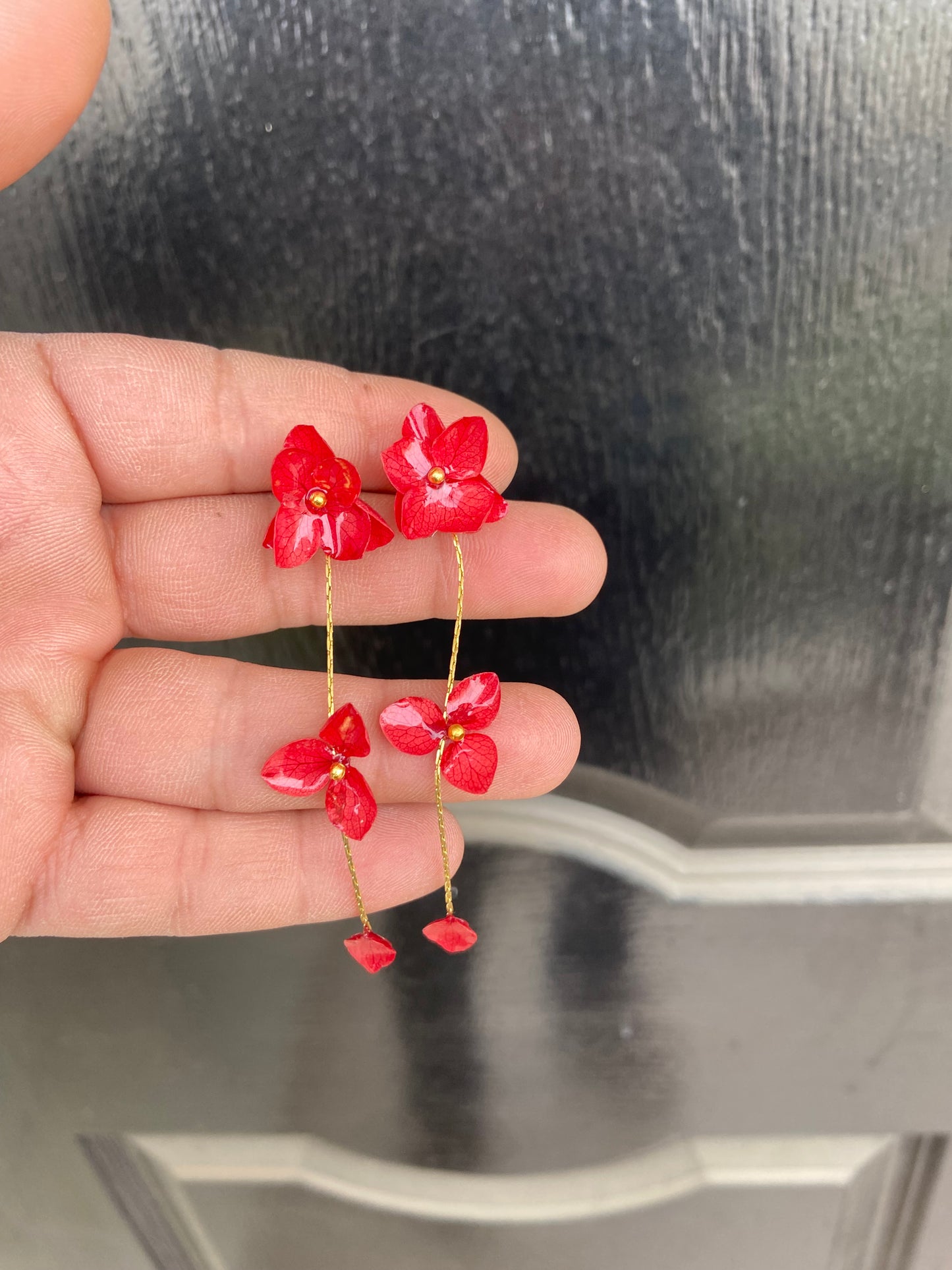 Hydrangea Dangles: Real Preserved hydrangea flower earrings