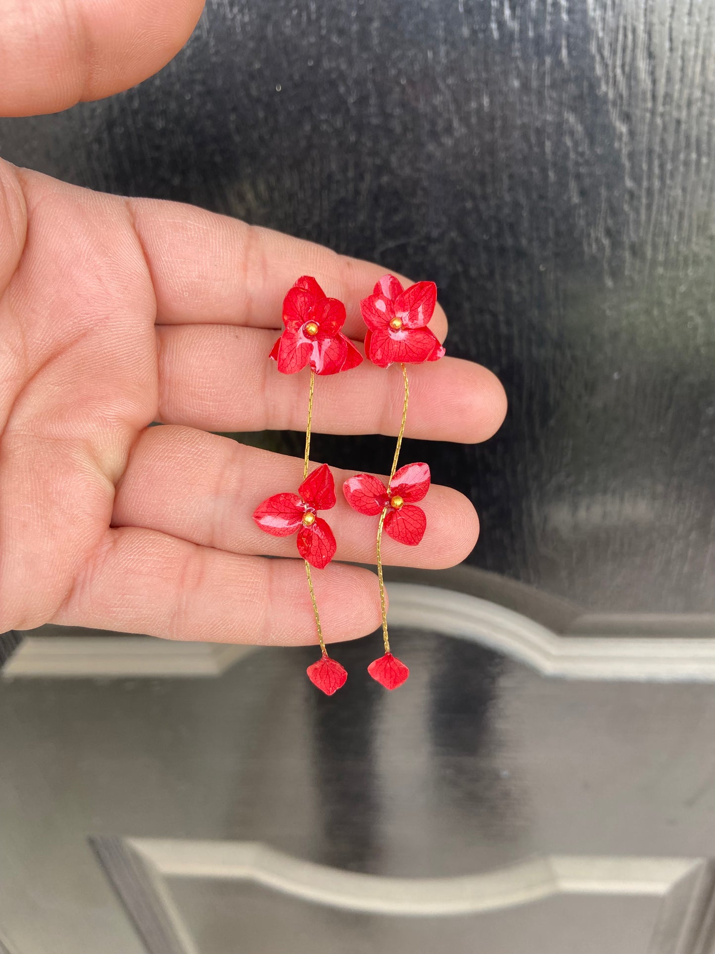 Hydrangea Dangles: Real Preserved hydrangea flower earrings