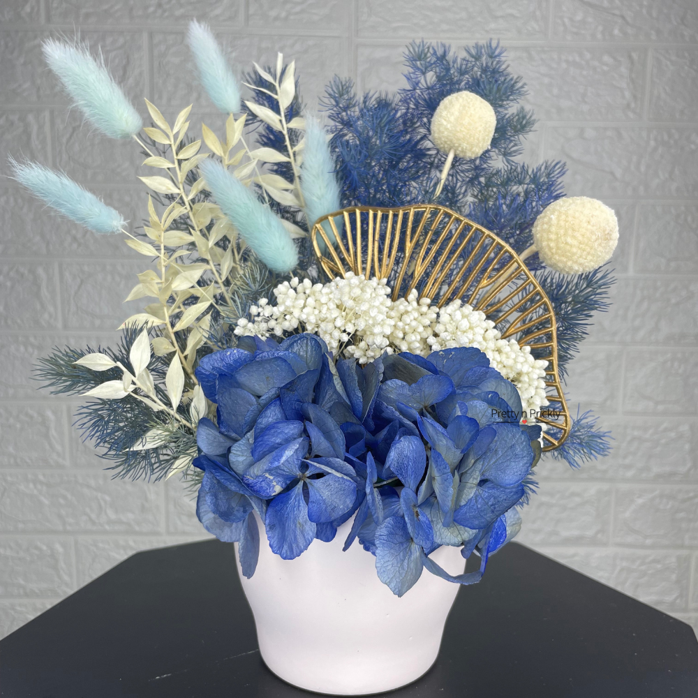 Whispering Wonder: Dried and Preserved Flower arrangement