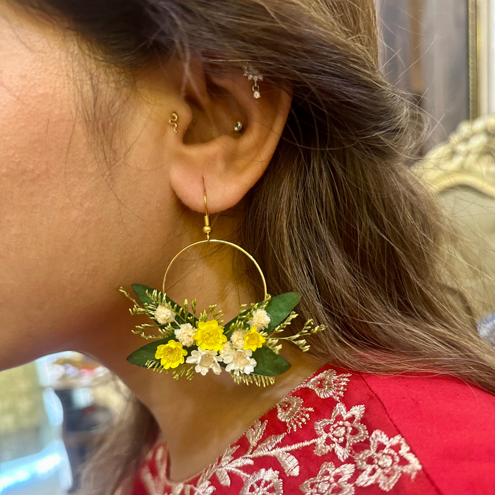 Garden gala: Dried and Preserved flowers hoop earrings