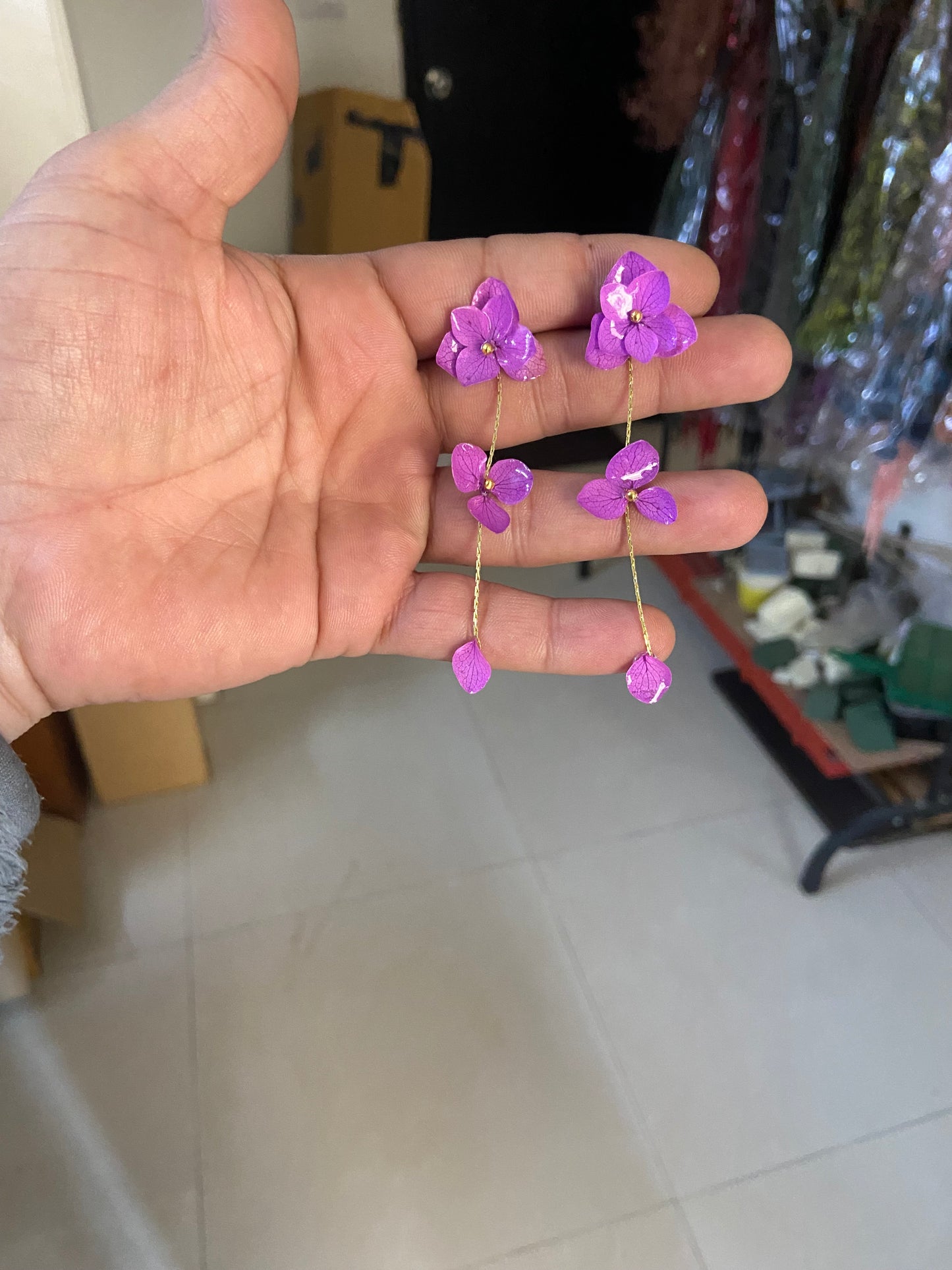 Hydrangea Dangles: Real Preserved hydrangea flower earrings