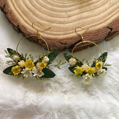 Garden gala: Dried and Preserved flowers hoop earrings