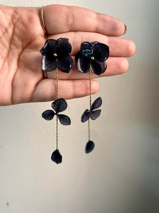 Hydrangea Dangles: Real Preserved hydrangea flower earrings