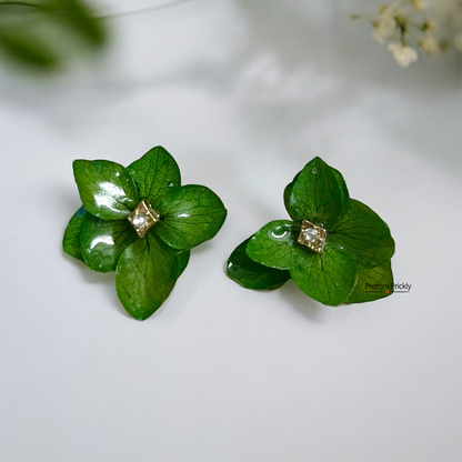 Anna studs: Real & preserved hydrangea flower earrings